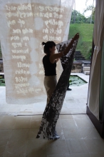 Chian-Yun during the assembly of the exhibition.